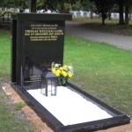 Column memorial
