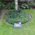 Greener memorial tablet